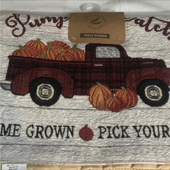 Long Pumpkin Patch Tapestry Table Runner Autumn Fall Thanksgiving Truck NWT - Picture 5 of 5
